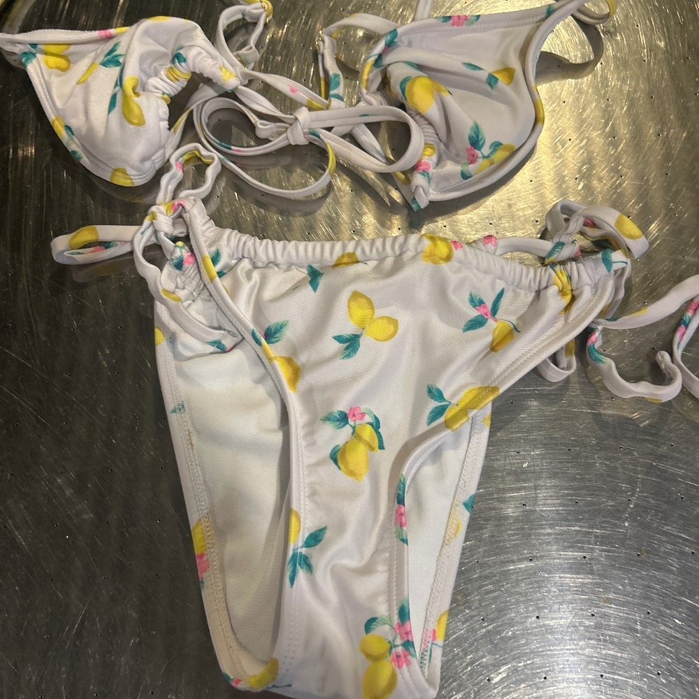 Cute lemon swimsuit
